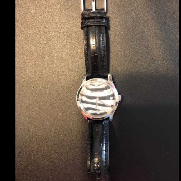 A13-NWOT Michael Kors Zebra Face Glitter Watch with Black Croc Leather Band - Picture 2 of 6